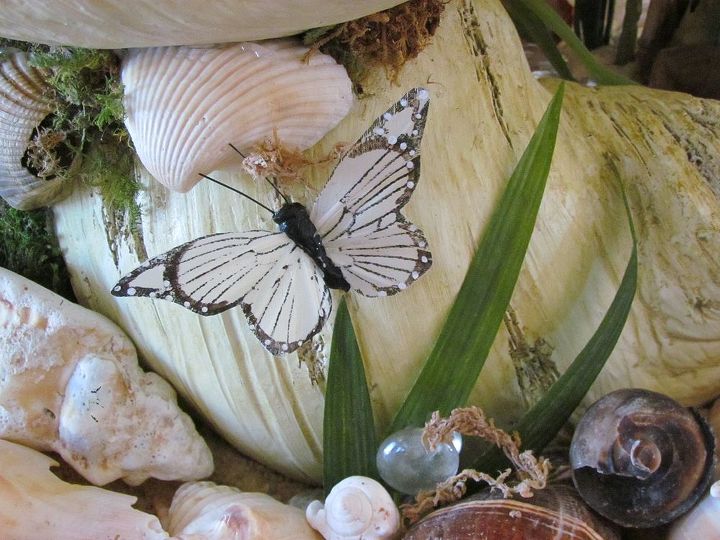 sea shell centerpiece, crafts, home decor, A closer look at the back