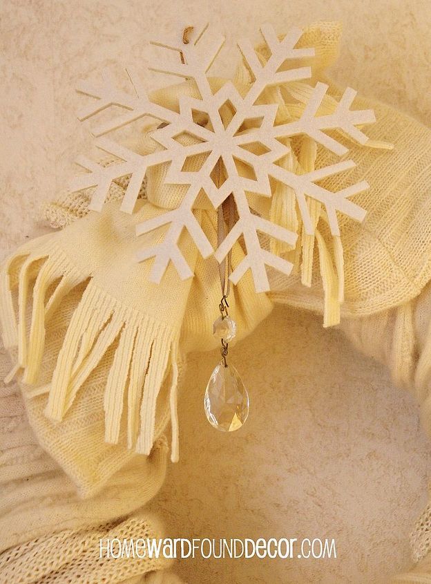 warm winter whites vignette, christmas decorations, crafts, seasonal holiday d cor