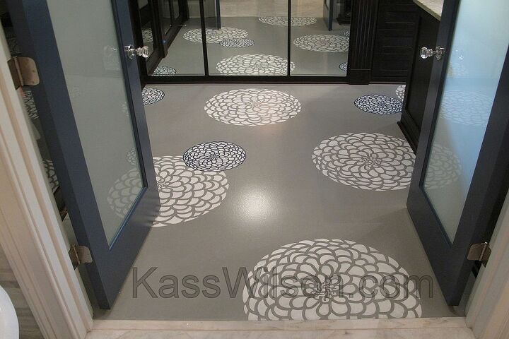would you decorate your closet, flooring, painting, Close up of stencil design on painted floor of custom closet