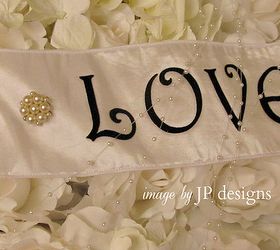 a banner re do on a rose heart wreath, crafts, seasonal holiday decor