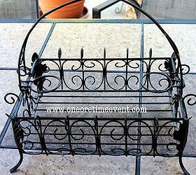 outdoor succulent patio table centerpiece, flowers, gardening, home decor, succulents, Wire basket