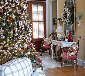 christmas tree and mantel, christmas decorations, seasonal holiday decor, A view into the foyer