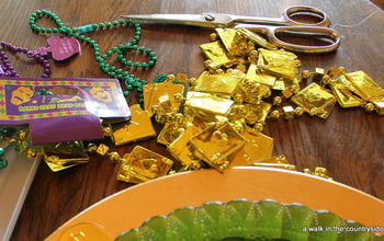 DIY Mardi Gras Plate Chargers