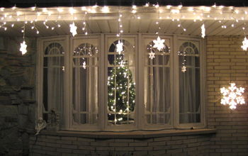 DIY Palladian Window for the Holidays and Beyond!  Cost about $5.  :-)