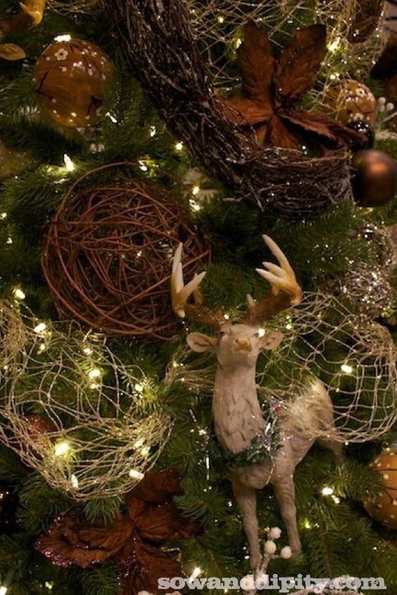 decorao de natal rstica e brilhante, Meu objeto era um veado e apesar de ser uma decora o de estante eu os incorporei na rvore como enfeites