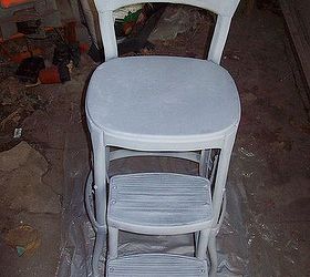 refinishing an old step stool high chair, Primed and ready for paint