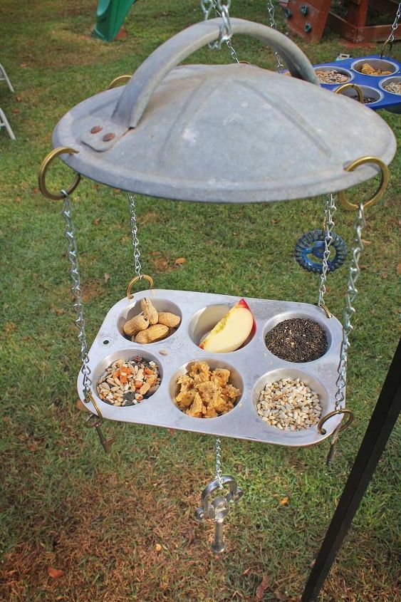 repurposed upcycled hillbilly alimentadores de aves, Repurposed Hillbilly Bird Feeders por GadgetSponge com