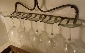 Great idea for a wineglass rack!