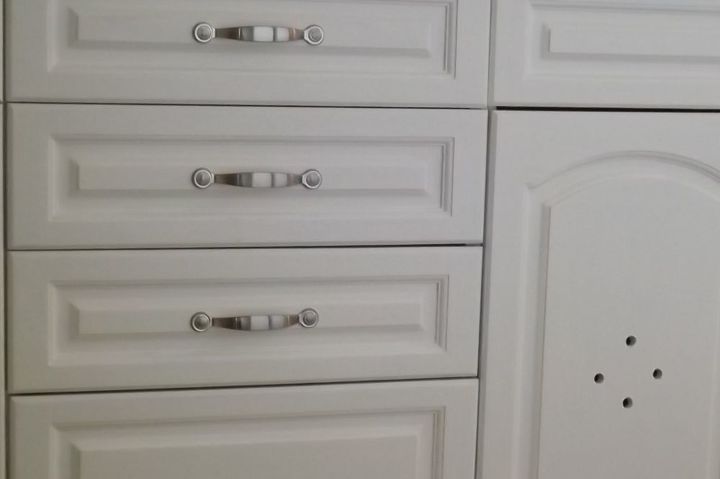 turn your old cabinets into vintage style cabinets, cabinets, repurposing upcycling, I primed painted and added new hardware It is an amazing change I love it