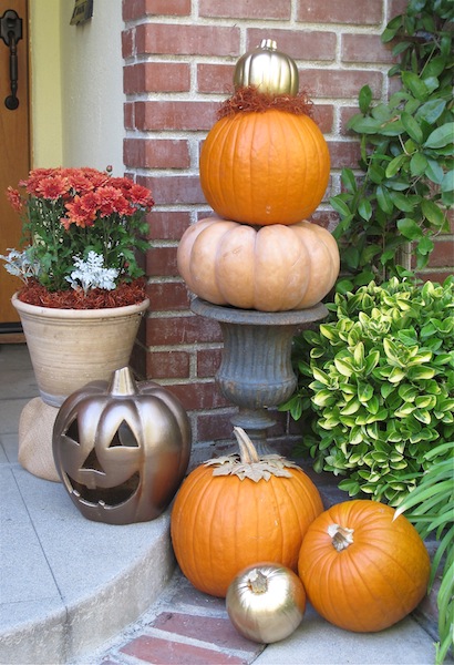 my fall front porch, porches, seasonal holiday decor, One side of the entry