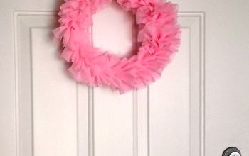 DIY Ruffle Wreath for Valentine's Day!