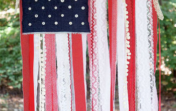 Bandera patriótica de cinta, encaje y retazos de tela