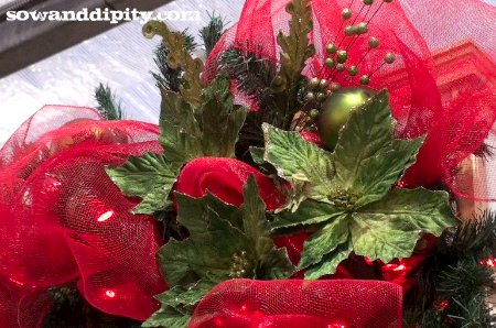 holiday decorating tutorial, christmas decorations, crafts, seasonal holiday decor, wreaths, Red and green traditional