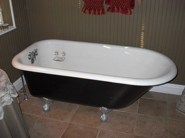 appalachian tubs has been operating a reputable and successful bathtub refinishing, A Beautifully Restored and Reglazed Clawfoot Bath tub from the early 1900 s