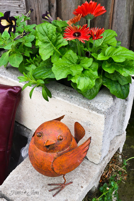outrageous garden features and toolkit making ht meetup at milner, flowers, gardening, perennials, repurposing upcycling, I fell in love with these fat little rusty birds Why didn t I take one home again