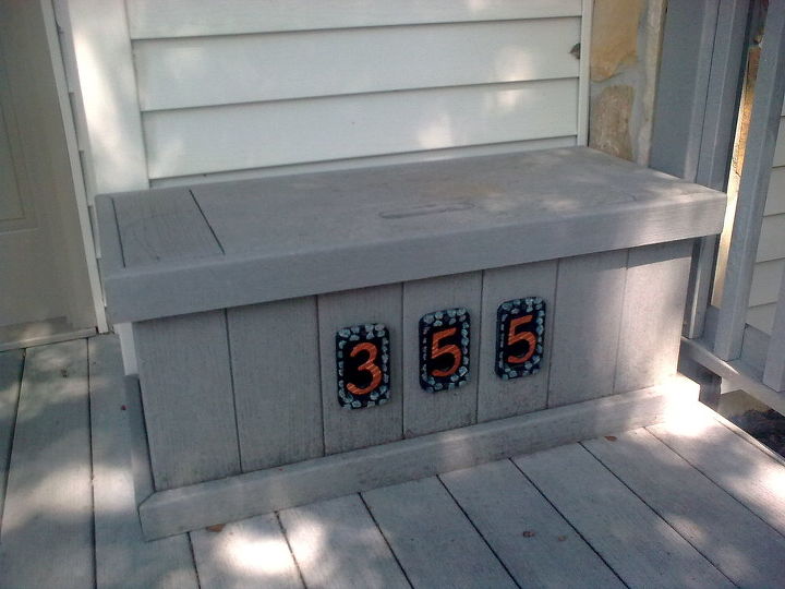 planter box, gardening, Storage bench that I patterned the planter after