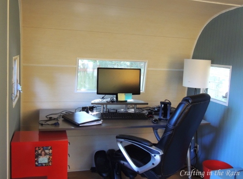 convertir una caravana en una oficina en casa, Dentro del espacio de la oficina del camper