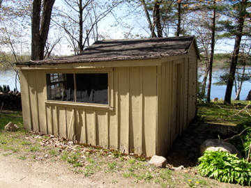 jacking up a shed, The addition to this shed was sitting on the ground Sills and joists had rotted out and the roof was a goner