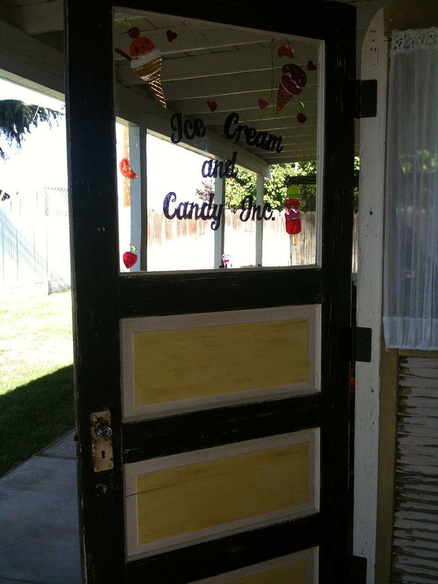 patio divider made from recycled doors, repurposing upcycling, patio divider