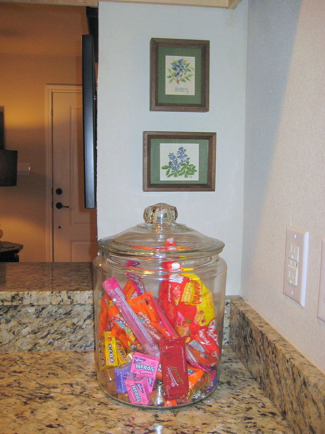 kitchen, home decor, kitchen design, Oh the candy jar one of my favorite things