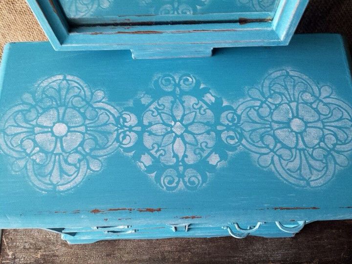 vintage dresser style jewelry box, chalk paint, crafts, painted furniture, repurposing upcycling