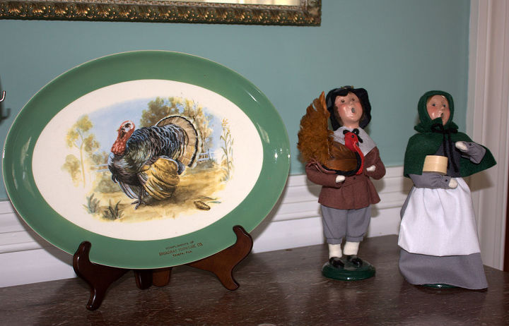 thanksgiving decorating, seasonal holiday d cor, thanksgiving decorations, Vintage turkey platter with Byers pilgrims