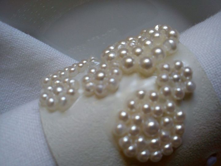 servilleteros de cuero con perlas