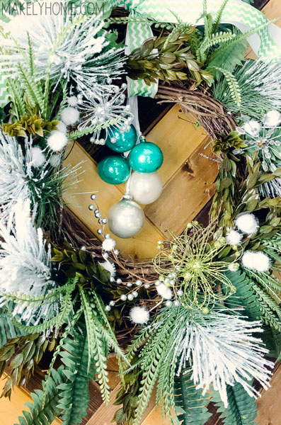 diy interchangeable wreath, christmas decorations, crafts, seasonal holiday decor, wreaths, DIY Interchangeable Wreath decked out for the holidays