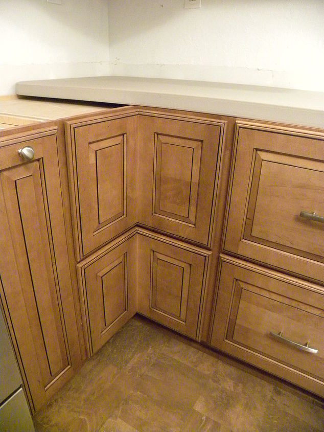 new kitchen cabinets, doors, kitchen cabinets, kitchen design, Eliminated the lazy susan cabinet in the corner and chose a two drawer corner Trying to decide between knob and bar pull