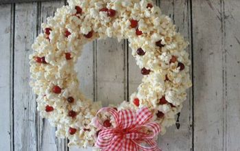 Popcorn and Cranberry Wreath