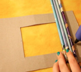 photo frame made from a cereal box and a magazine, crafts, Glue the rolls in place with a hot glue gun