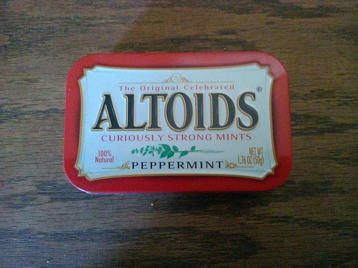 empty altoid tins found a new purpose, crafts, repurposing upcycling, This is what I started with