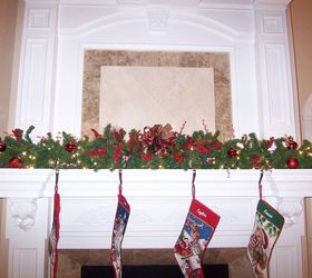 Easy and fun decorating ideas to create a high-end festive garland for your home!