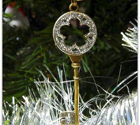 santa s key, christmas decorations, crafts, seasonal holiday decor, hanging on the tree until Christmas Eve