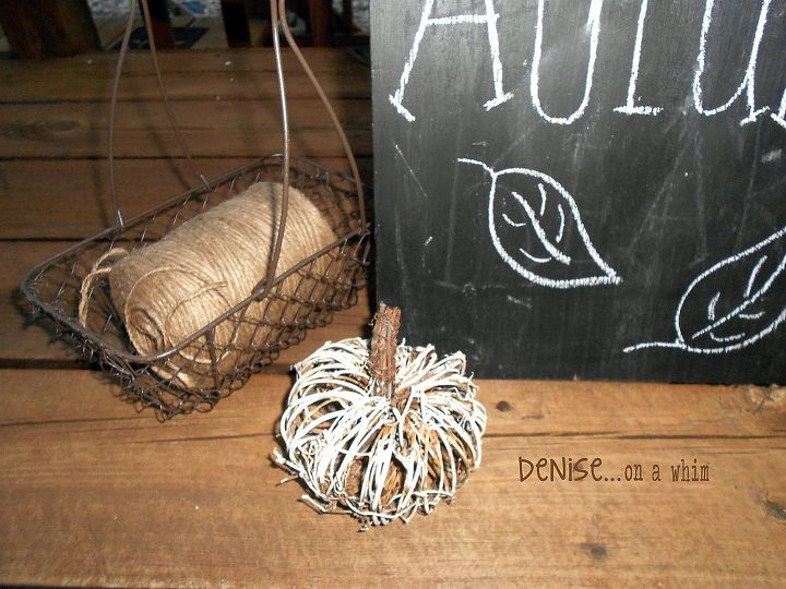 table leaf turned chalkboard folding sign, chalkboard paint, crafts, repurposing upcycling, seasonal holiday decor, milk paint on a pumpkin