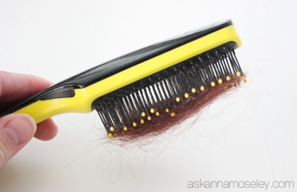 cundo fue la ltima vez que limpiaste tu cepillo para el cabello