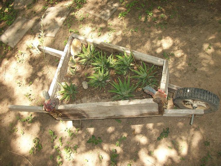 things in my backyard, gardening, outdoor living, My hubby made this for me about 2 yrs ago