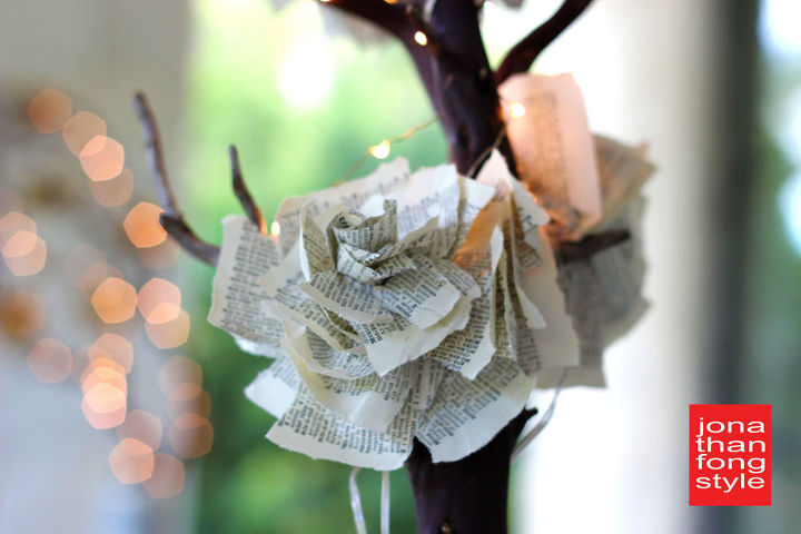 modern farm thanksgiving tablescape, seasonal holiday d cor, thanksgiving decorations, Flowers made from dictionary pages