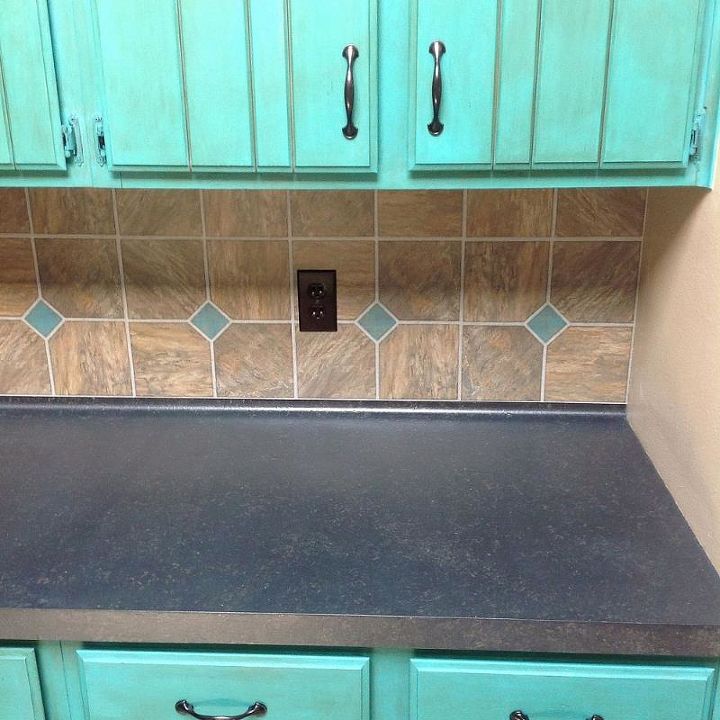annie sloan chalk paint in my kitchen, Faux soapstone with sticky tile back splash and Florence painted cabinets I am sooo pleased