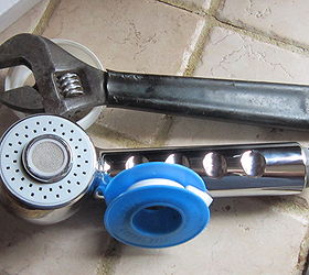replacement of single handle pull out kitchen faucet, home maintenance repairs, kitchen design, plumbing, The replacement required a crescent wrench Teflon plumbers tape and about 5 minutes