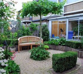 hans pardoel gardens, gardening, Little centerpoint with Ambertree in roofshape