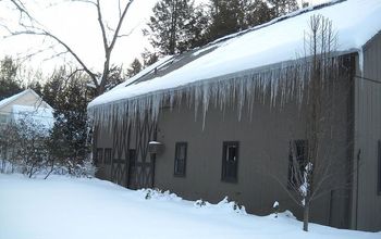 NARI Offers Tips to Homeowners looking to repair Roof Damage from Snow & Ice