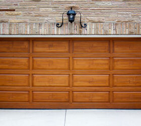 Choosing the Right Garage Door Service Provider