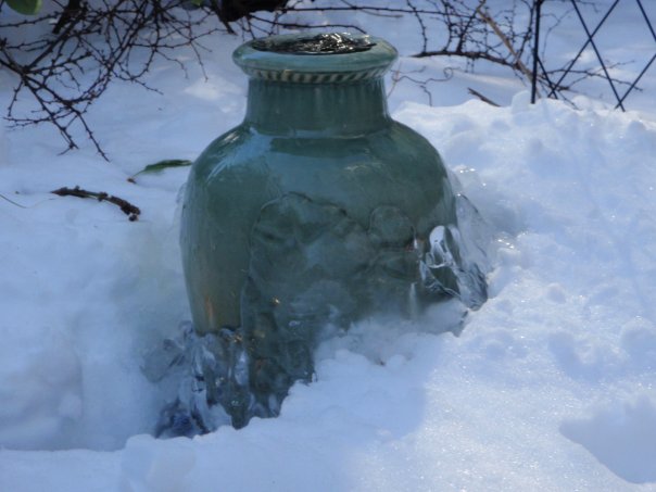 wintertime bubbling urn, home decor, ponds water features, Wintertime bubbling urn by NJ Pondguys