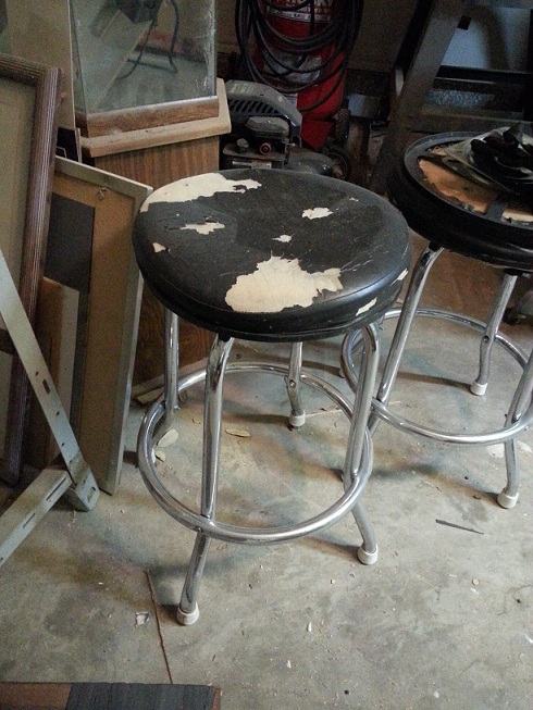 sourcing foam rubber for cushion, painted furniture, The white caps on the feet are not original I ll replace w casters
