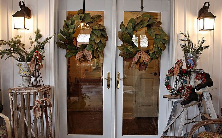 outdoor christmas decor, seasonal holiday d cor, wreaths, Magnolia leaf wreaths we do get those in Arkansas