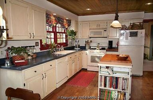 my favorite room is my kitchen, hardwood floors, home decor, kitchen design, Before