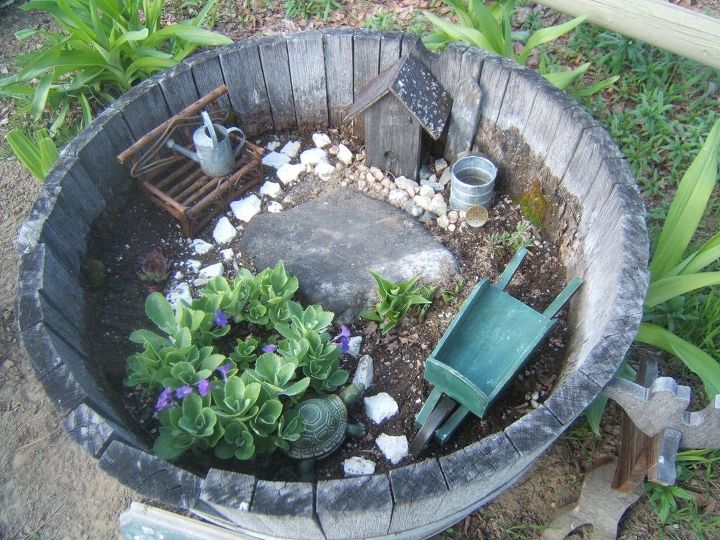 too hot for this gardener, gardening, Kick back in a shaded area and just play make a barrel garden