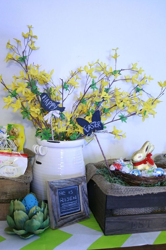 easter baskets crates, crafts, easter decorations, seasonal holiday decor, Easter vignette centerpiece
