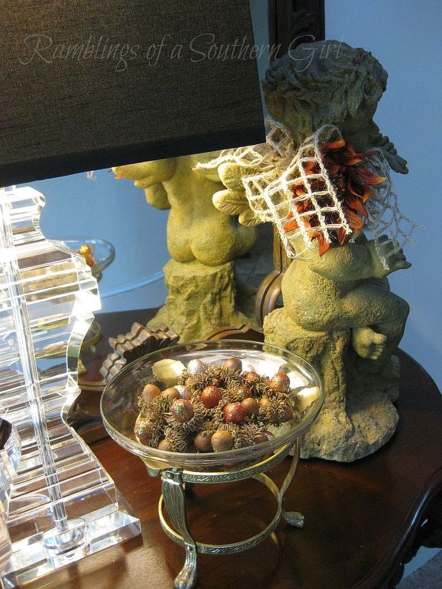 glittering acorns add a little bling to your fall decor, crafts, decoupage, seasonal holiday decor